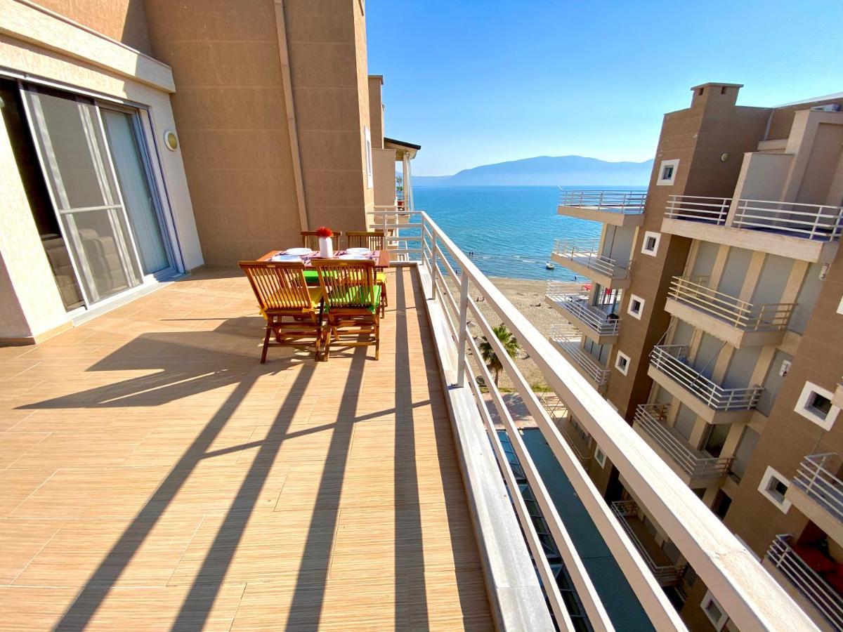 Eka Luxury Two-Bedroom Seaview Apartment Vlore Exterior photo